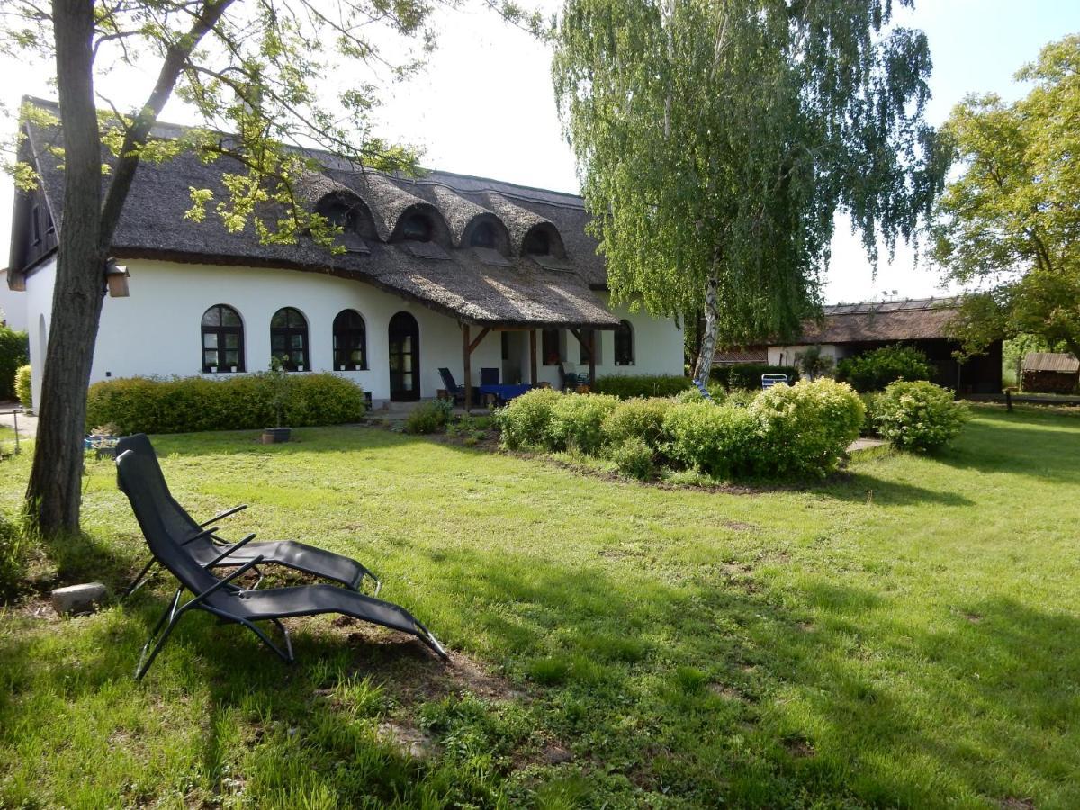 Herberg Tisza Tiszababolna Exterior photo
